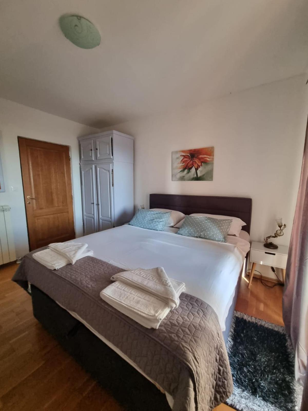 Stone House Iva Villa Кралевица Екстериор снимка